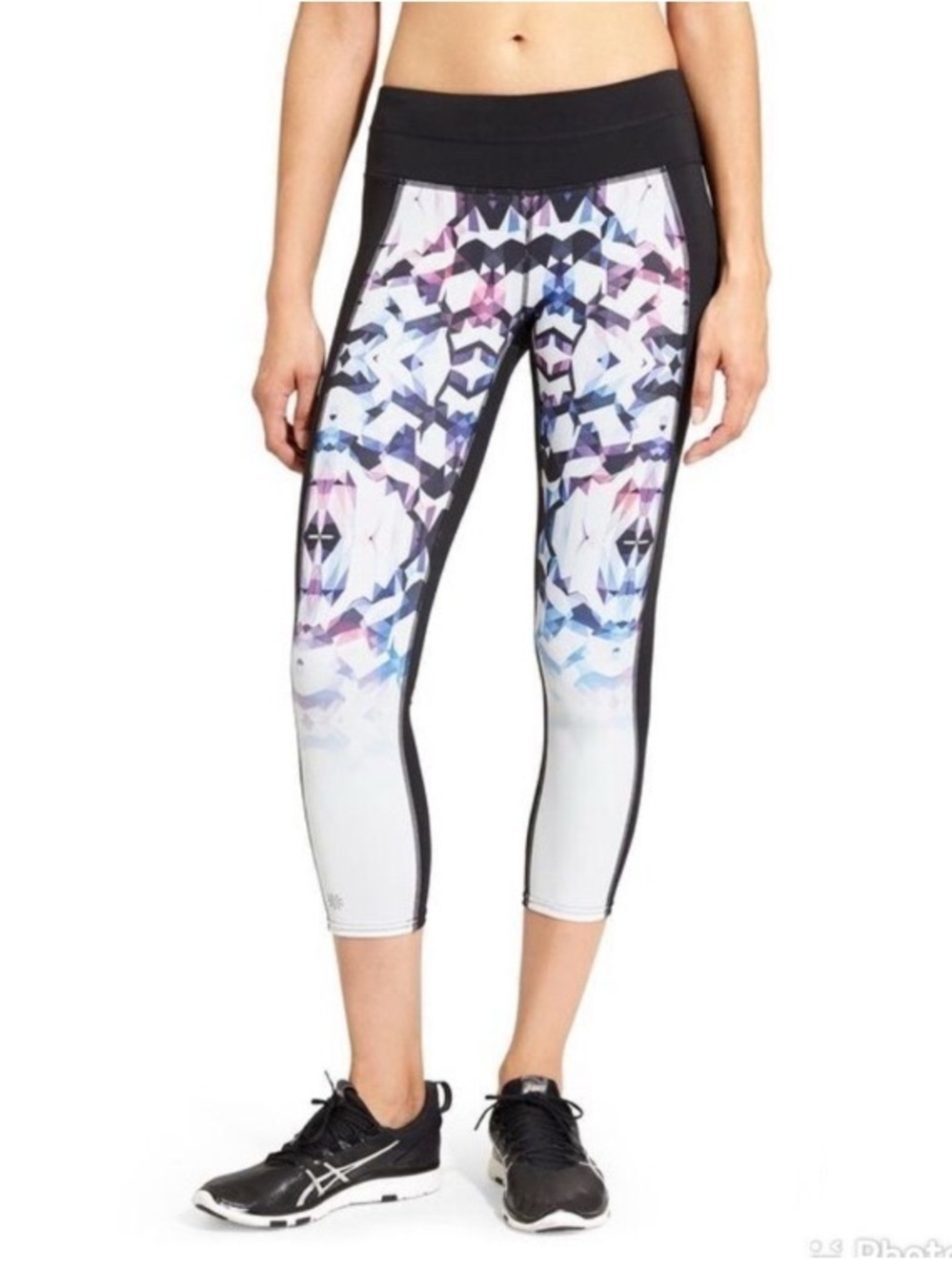 Athleta Disco Geo Sonar Capri in multi